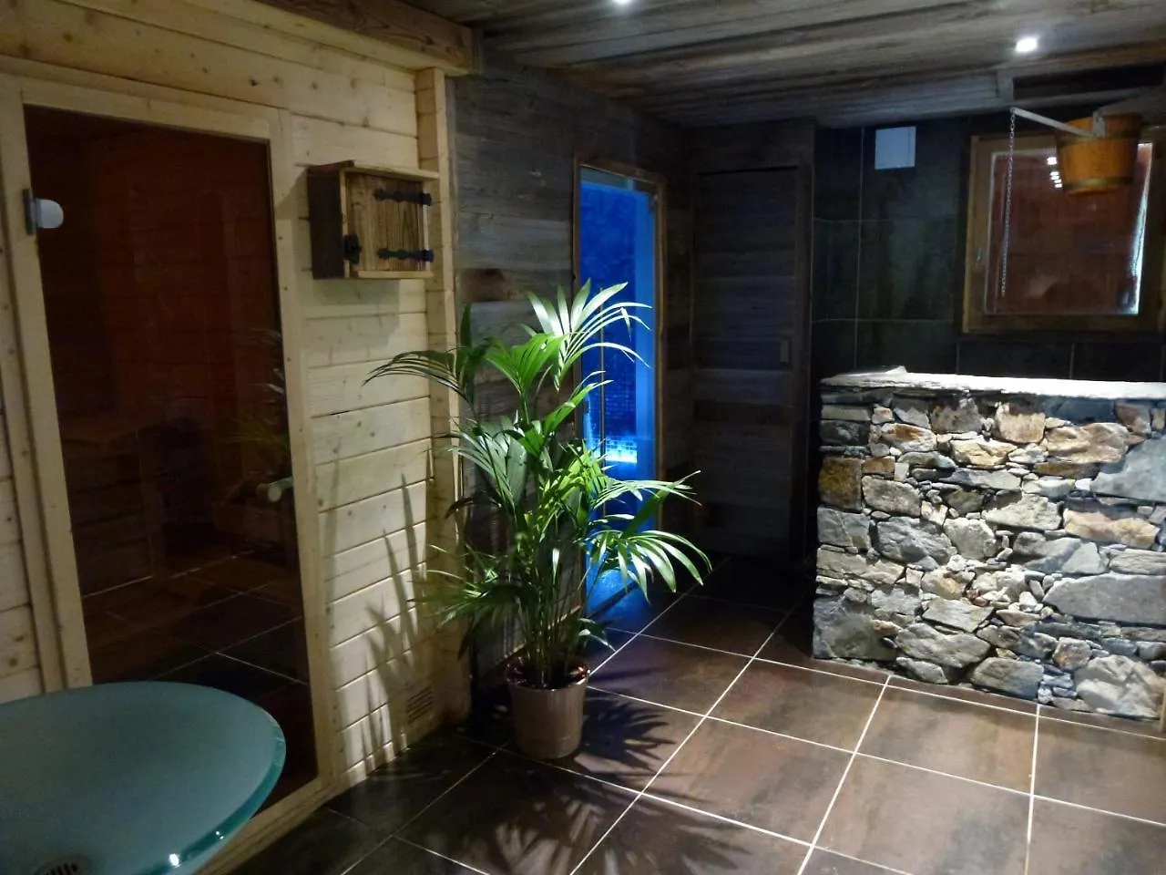 Superbe Chalet Au Pied Des Pistes Avec 2 Spas Sauna Hammam Wifi Et Top Services Vacances La Plagne France
