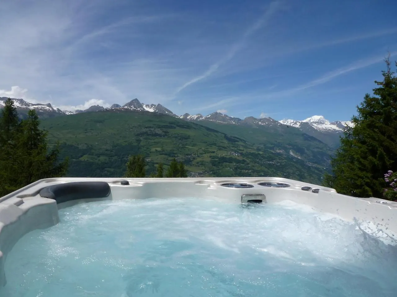 Superbe Chalet Au Pied Des Pistes Avec 2 Spas Sauna Hammam Wifi Et Top Services Vacances La Plagne