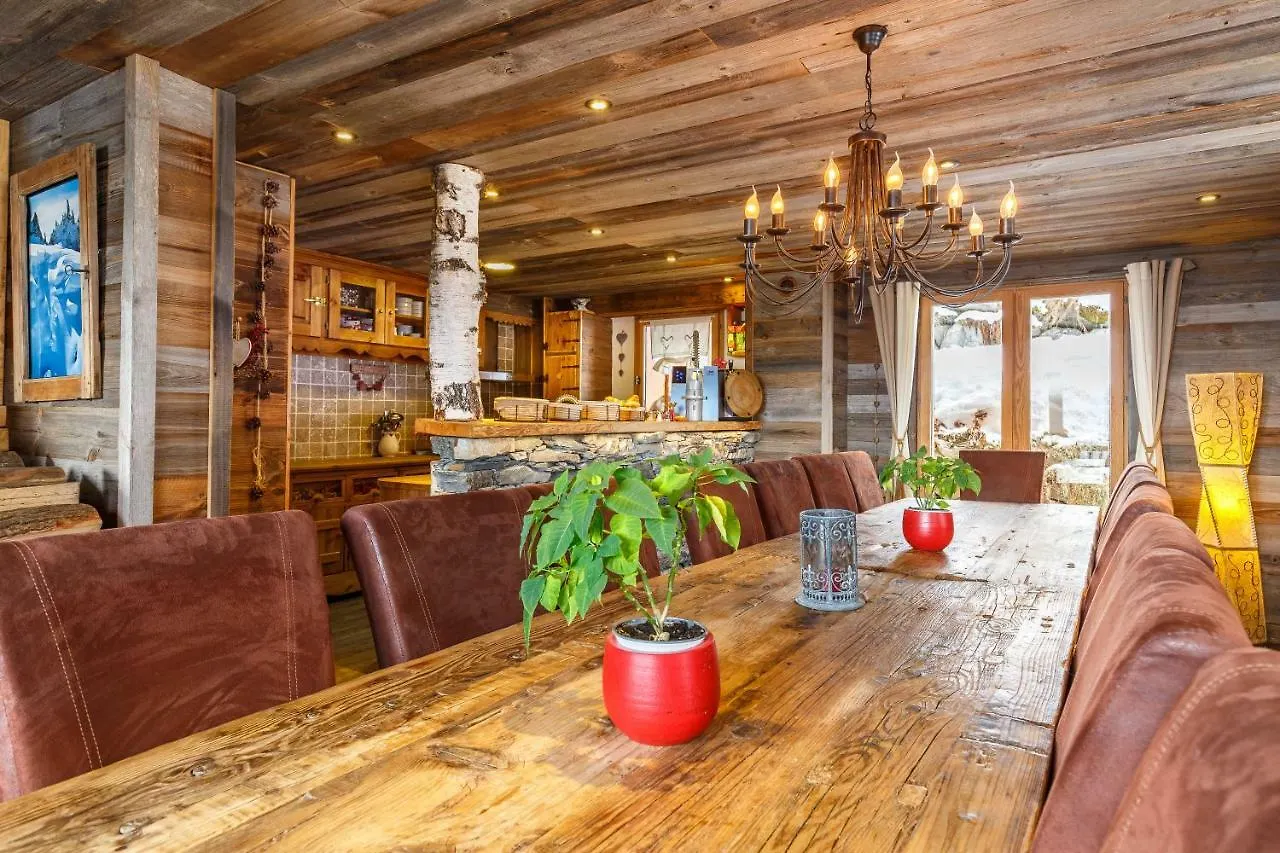 Superbe Chalet Au Pied Des Pistes Avec 2 Spas Sauna Hammam Wifi Et Top Services Vacances La Plagne 0*,  France